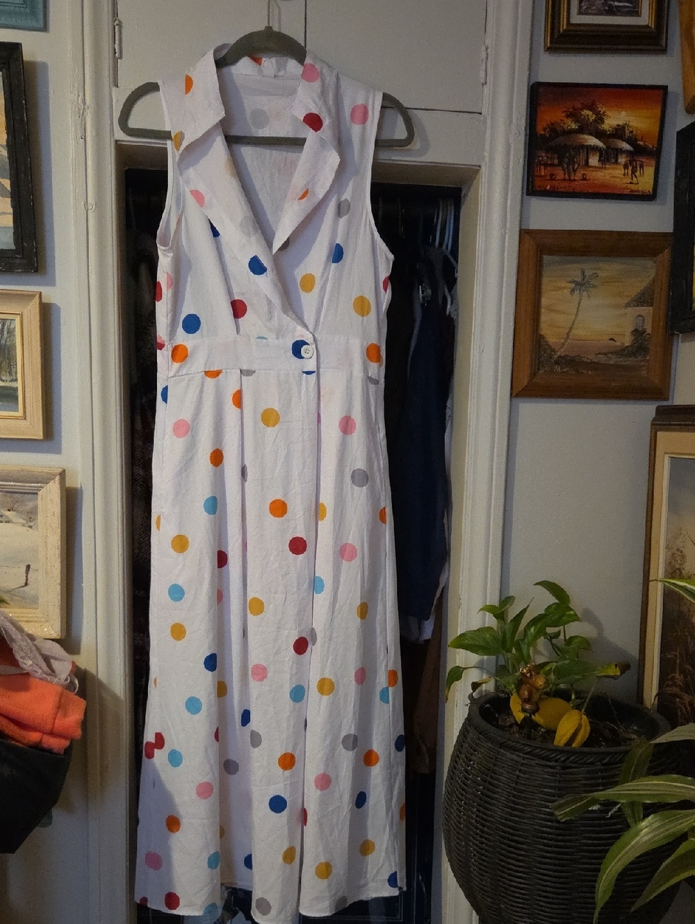 Sleeveless White Polka Dot Maxi Dress with Notch Collar